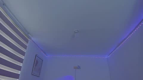 Snapshot of linda_zaam8386 chatting on 02.24.25 online show from 02.24.25