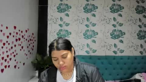 Snapshot of lindabreexlove chatting on 03.09.25 online show from 03.09.25