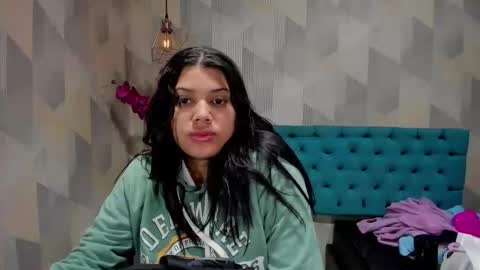 Snapshot of lindabreexlove chatting on 10.26.25 online show from 10.26.25