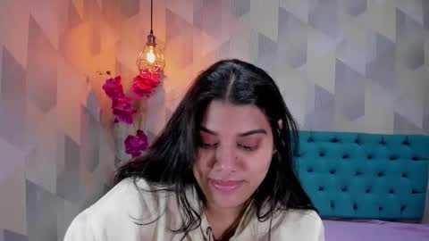 Snapshot of lindabreexlove chatting on 11.22.25 online show from 11.22.25