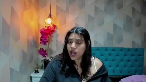 Snapshot of lindabreexlove chatting on 02.01.26 online show from 02.01.26