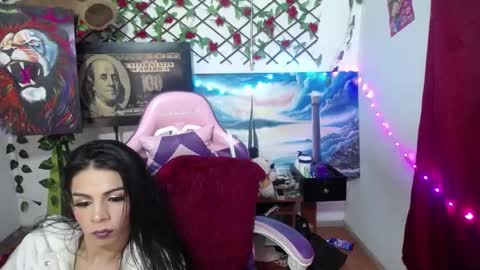 lindsey_2023 online show from 12.04.24