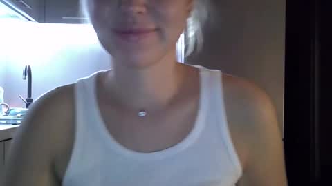 Anna online show from 09.15.25