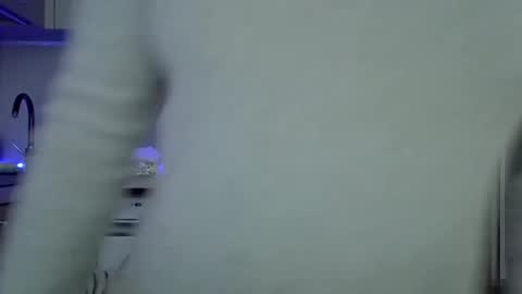 Anna online show from 04.17.26