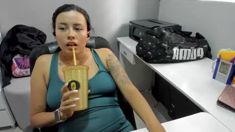 Lindsy online show from 10.11.25