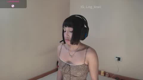 Snapshot of ling_meow chatting on 03.27.26 Ling online show from 03.27.26