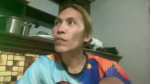 Snapshot of lingkure_69ts chatting on 01.24.25 weng bustamante online show from 01.24.25