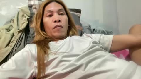 Snapshot of lingkure_69ts chatting on 02.01.25 weng bustamante online show from 02.01.25