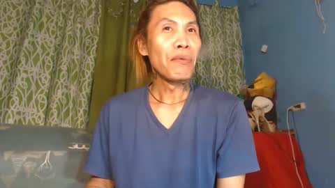 Snapshot of lingkure_69ts chatting on 10.04.25 weng bustamante online show from 10.04.25