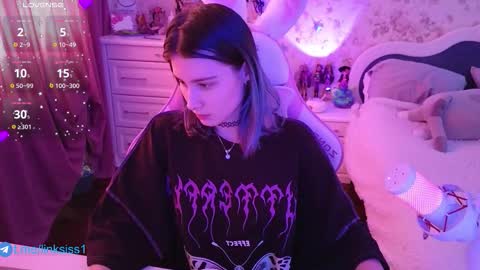 Snapshot of linksiss chatting on 11.22.25 linksiss online show from 11.22.25