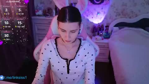 Snapshot of linksiss chatting on 11.23.25 linksiss online show from 11.23.25