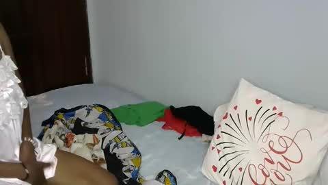 Snapshot of linniecarol chatting on 10.31.25 Linniecarol online show from 10.31.25