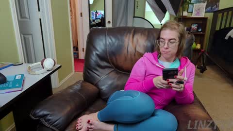 Linzy19 online show from 01.08.25