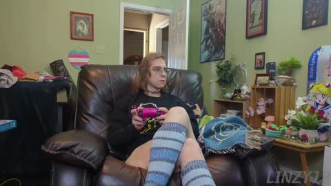 Linzy19 online show from 01.21.25