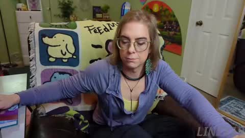 Linzy19 online show from 02.11.25