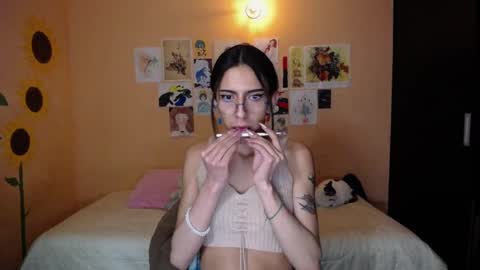 Snapshot of lio_rossue chatting on 02.05.25 Lio online show from 02.05.25