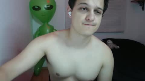 Lion Cluess online show from 04.06.26