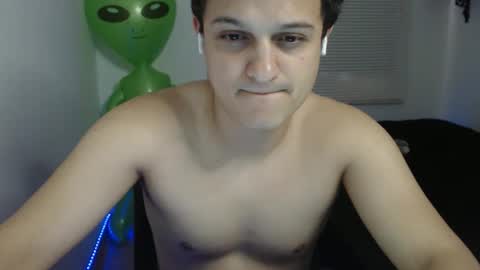 Lion Cluess online show from 04.13.26