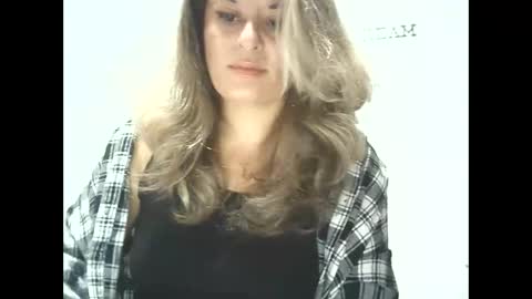 lionessmom online show from 10.17.25