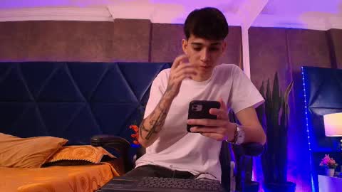 Snapshot of lionfoster chatting on 12.03.25 LION FOSTER online show from 12.03.25