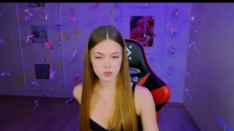 Snapshot of liora_wisp chatting on 06.15.26 liora online show from 06.15.26