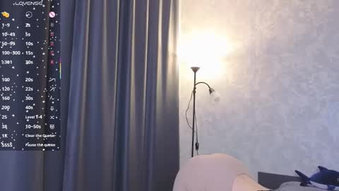 Snapshot of liorabelle chatting on 10.27.25 Liora online show from 10.27.25