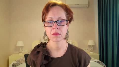 Liora Weiss online show from 03.16.26