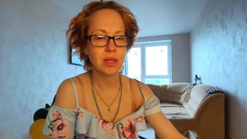 Liora Weiss online show from 05.15.26