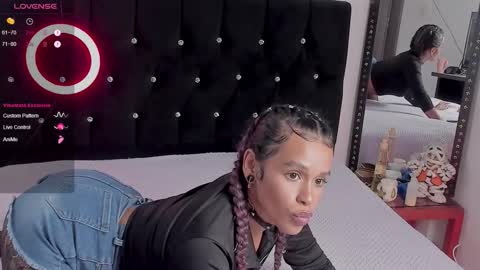 Snapshot of lips_sarasofia chatting on 10.14.25 lips_sarasofia online show from 10.14.25