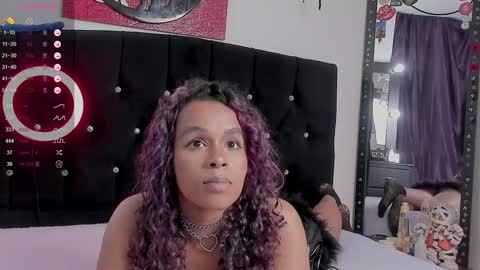 Snapshot of lips_sarasofia chatting on 10.18.25 lips_sarasofia online show from 10.18.25