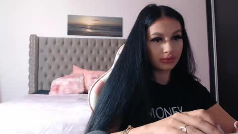 Snapshot of lisa104739 chatting on 11.14.25 Lisa online show from 11.14.25