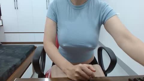 lisa_1011 online show from 02.14.26