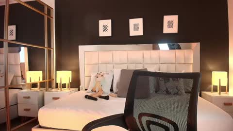 Lisa online show from 02.04.25