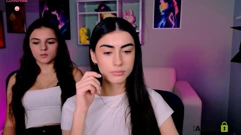 Snapshot of lisa_dark_ chatting on 11.12.25 Lisa online show from 11.12.25