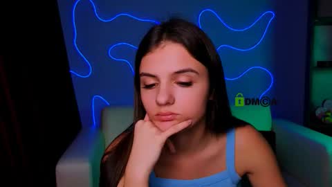 Snapshot of lisa_dark_ chatting on 12.02.25 Lisa online show from 12.02.25