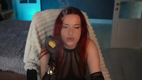 lisa_elfy online show from 04.18.26