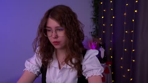  Lisa  online show from 11.15.25