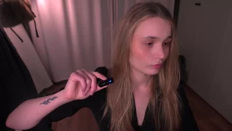 Elisabeth or Lisa online show from 03.17.26