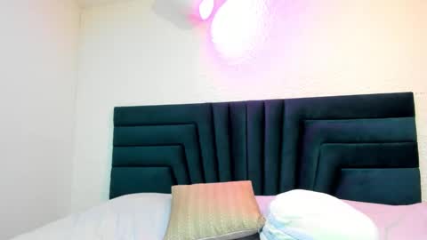 lisa white  online show from 01.11.25