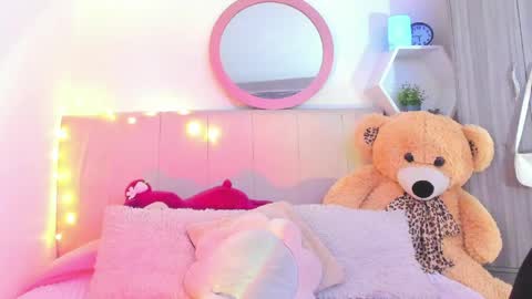 Lisa online show from 04.08.26