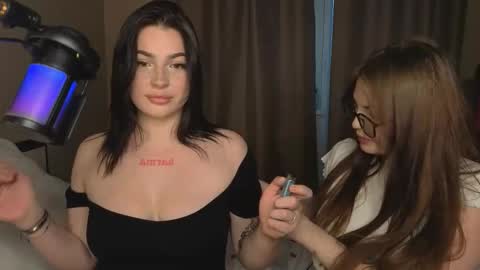 Lisa and Den online show from 09.28.25