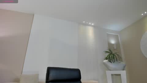 Lisa  Flowers online show from 02.10.26