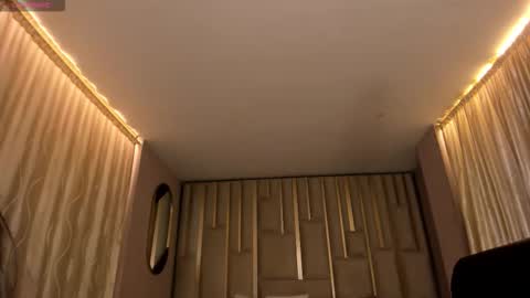 Lisa  Flowers online show from 02.26.26