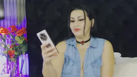 SofiaHanson online show from 10.14.25