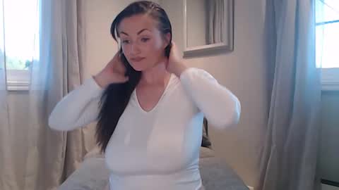 Lisasmilk online show from 05.06.26