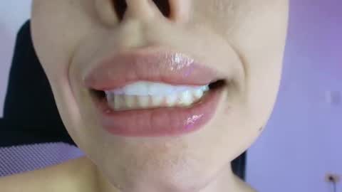 Snapshot of lisbet_21x chatting on 12.22.25 Lisbet online show from 12.22.25