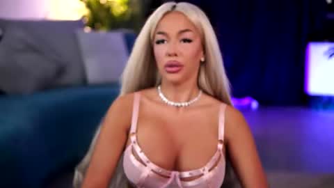 LisetteLuxe online show from 07.15.26