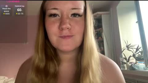Snapshot of lisi_kiss_ chatting on 07.16.26 Aurora online show from 07.16.26