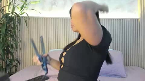 Liss online show from 10.24.25