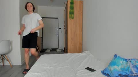 Alfie online show from 12.22.24